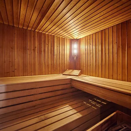 Prinsotel La Pineda 公寓式酒店