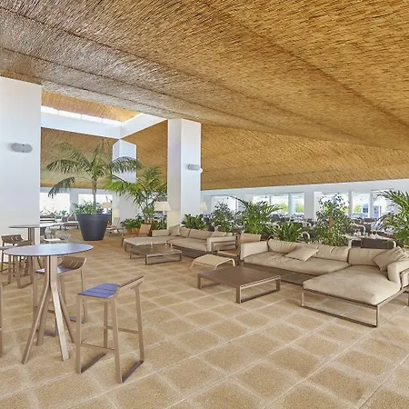 Prinsotel La Pineda 公寓式酒店 4*