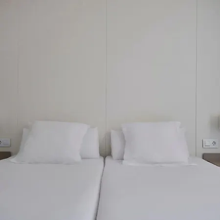 Lägenhetshotell Prinsotel La Pineda 4*