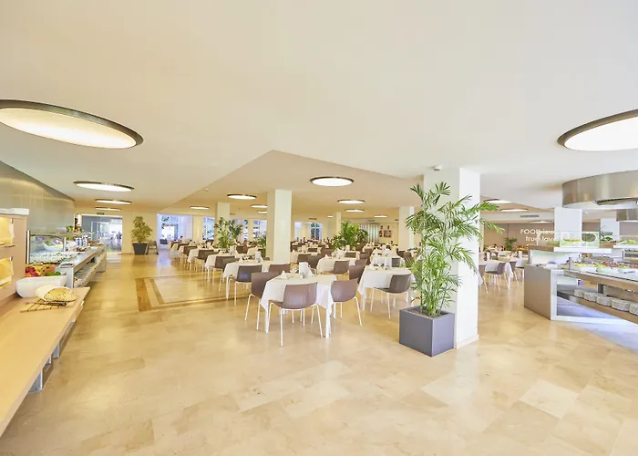 Aparthotel Prinsotel La Pineda 4*