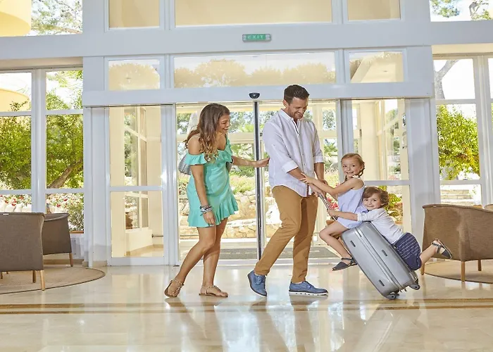 Aparthotel Prinsotel La Pineda 4*